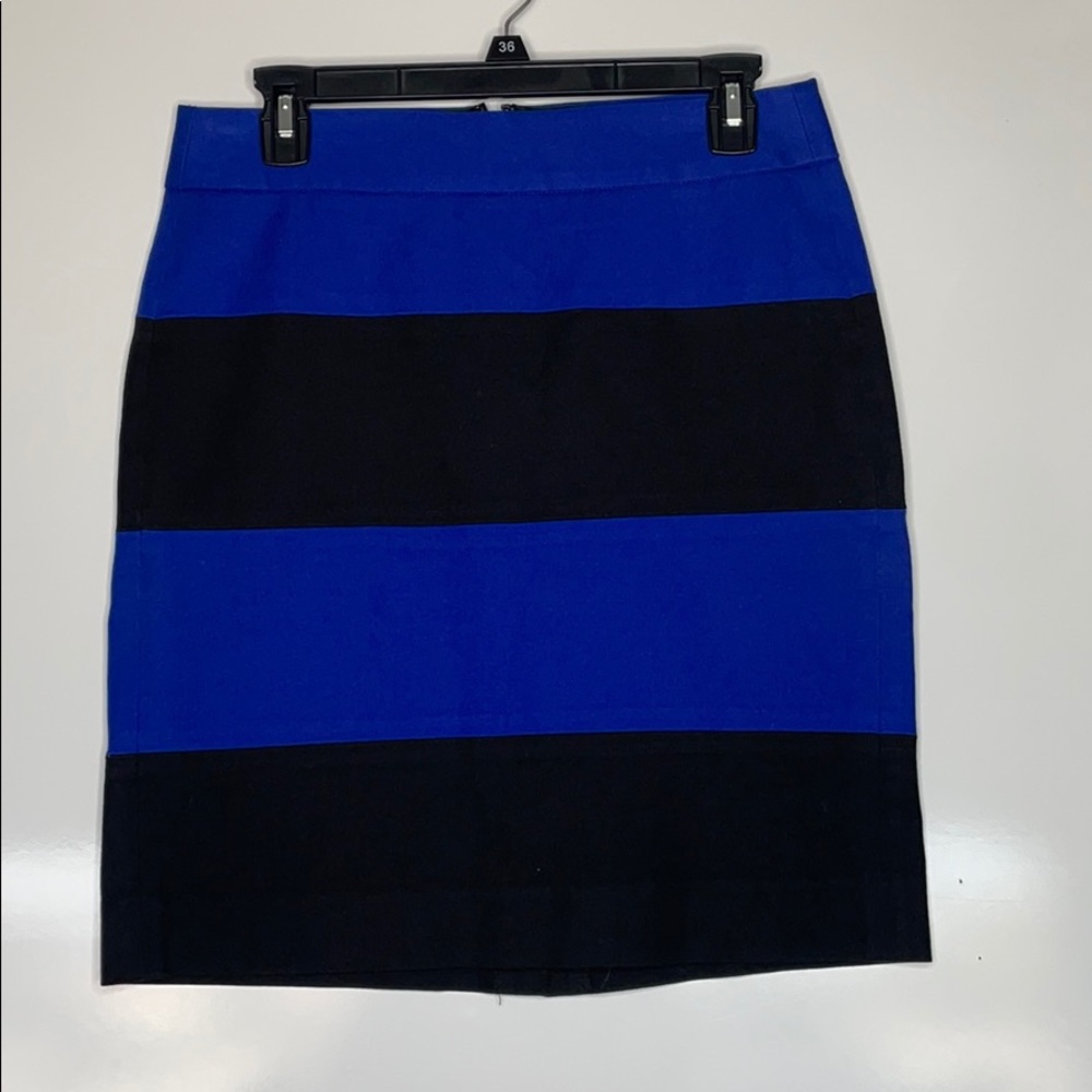 Banana Republic Mini skirt blue and‎ black size 4